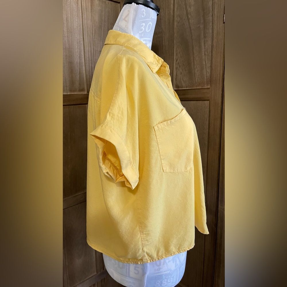 Thread + Supply Women’s Yellow Button Down. - image 4